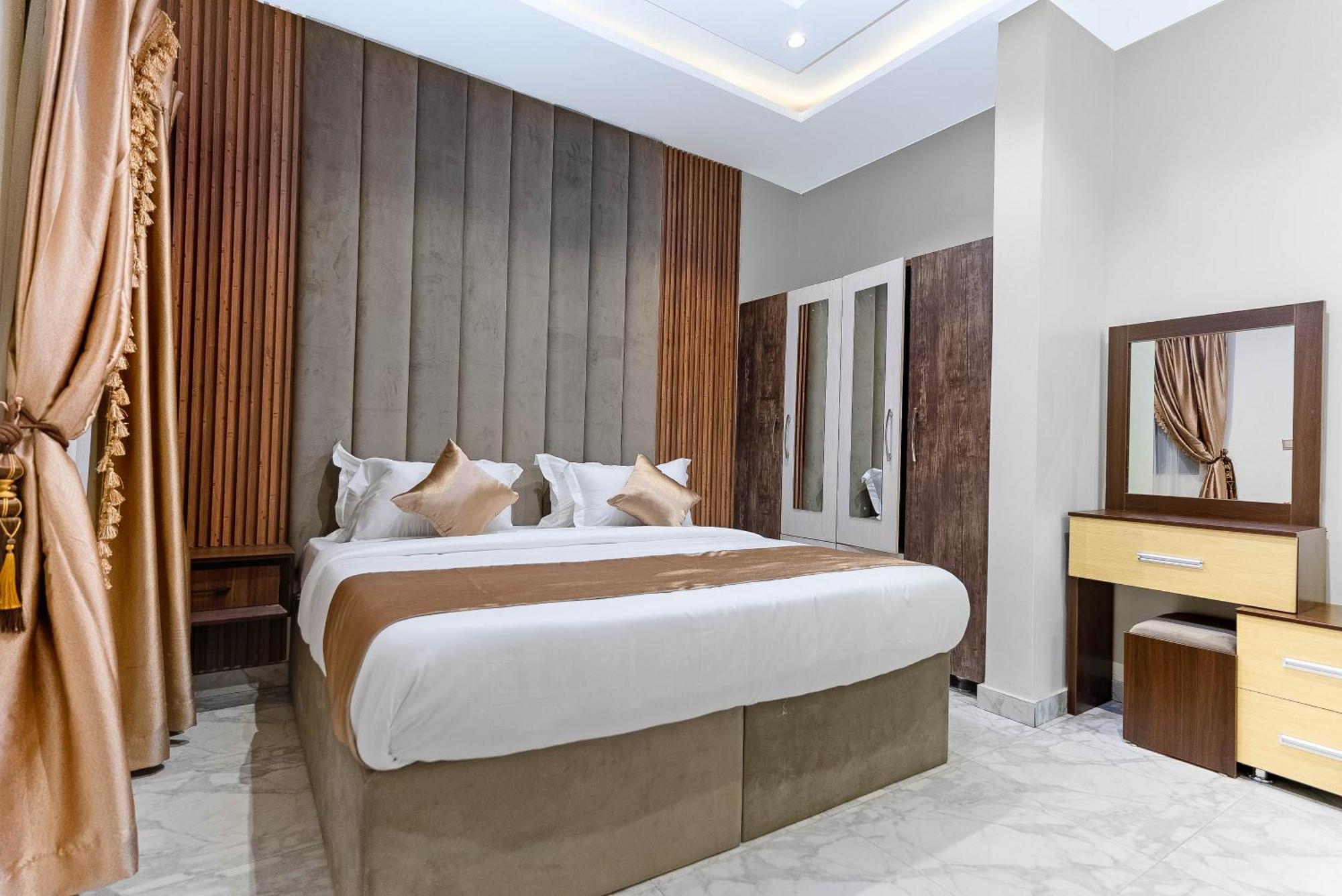 God'S Touch Apartments Remi Fani Kayode Gra. איקג'ה מראה חיצוני תמונה
